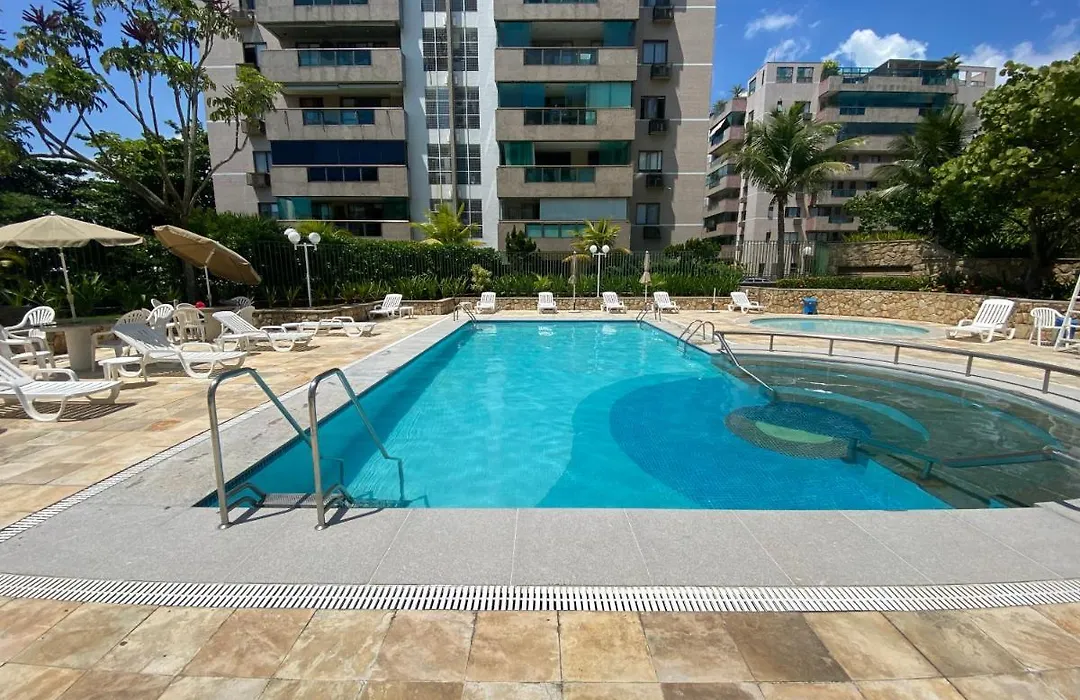 Apto de frente para a praia com vista pra lagoa-1